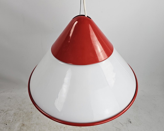 Image 1 of Hanglamp Melkglas En Rood Metaal Uit Italië 