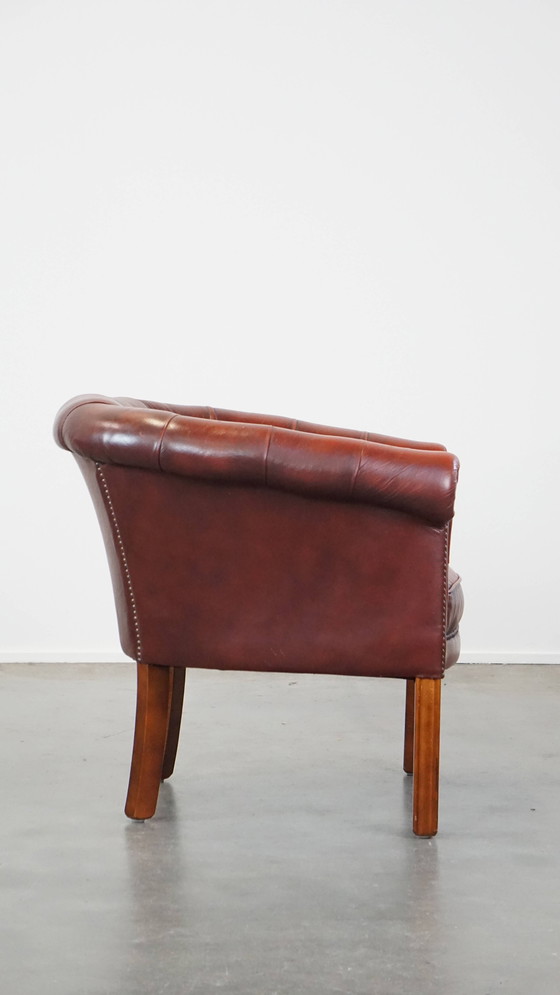 Image 1 of Rundleren Engelse Chesterfield Clubfauteuil, Rode Kleur