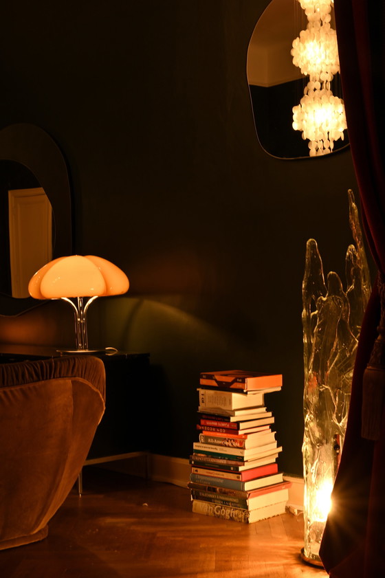 Image 1 of Parelmoeren hanglamp toegeschreven aan Verner Panton