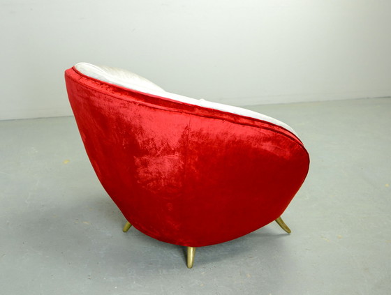 Image 1 of Opvallende Guglielmo Veronesi Zilveren en rood fluwelen Italiaanse lounge stoel voor ISA Bergamo. Italië, jaren 1970.