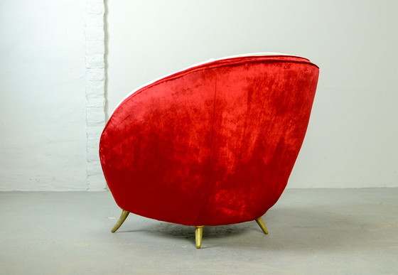 Image 1 of Opvallende Guglielmo Veronesi Zilveren en rood fluwelen Italiaanse lounge stoel voor ISA Bergamo. Italië, jaren 1970.