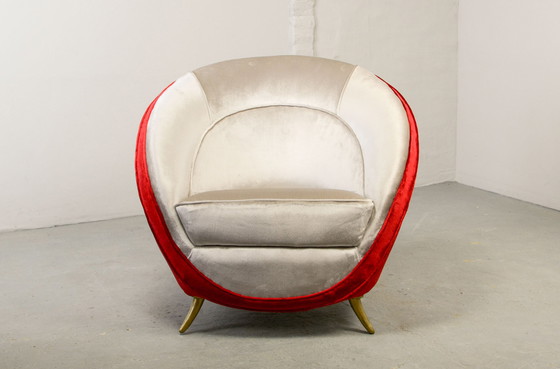 Image 1 of Opvallende Guglielmo Veronesi Zilveren en rood fluwelen Italiaanse lounge stoel voor ISA Bergamo. Italië, jaren 1970.