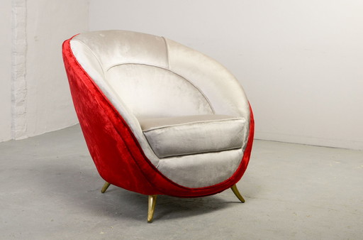 Opvallende Guglielmo Veronesi Zilveren en rood fluwelen Italiaanse lounge stoel voor ISA Bergamo. Italië, jaren 1970.