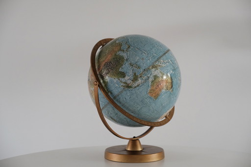 VIntage Earth Globe Reader's Digest