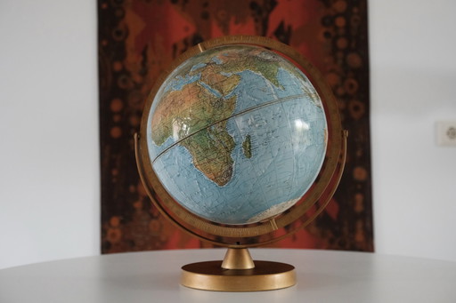 VIntage Earth Globe Reader's Digest