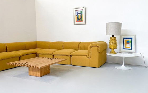 Image 1 of Mid Century Moderne Italiaanse Sofa, Hout en Witte Boucle Stof, 1970S