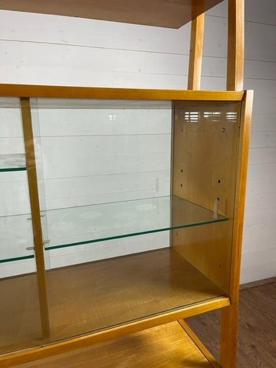 Image 1 of Vintage Monti dressoir met glazen panelen en planken van Frantisek Jirak