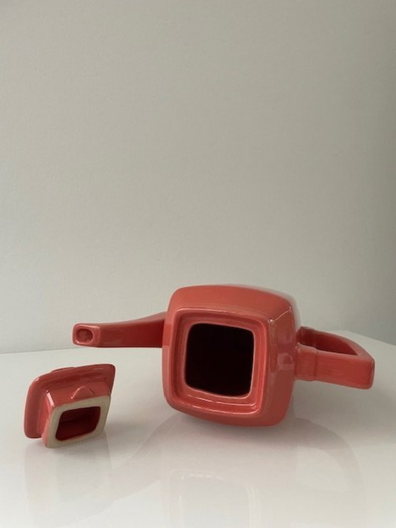 Image 1 of Vintage Koffiepot Klassiek Design Koraalrood Geglazuurd Keramiek