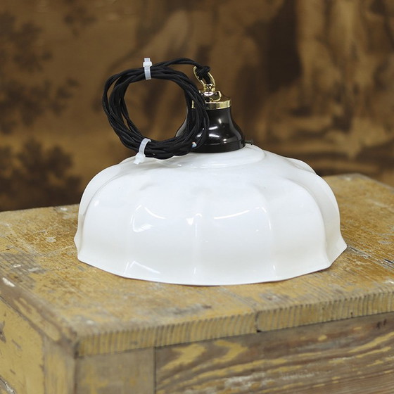 Image 1 of Art Deco Opaline Hanglampen