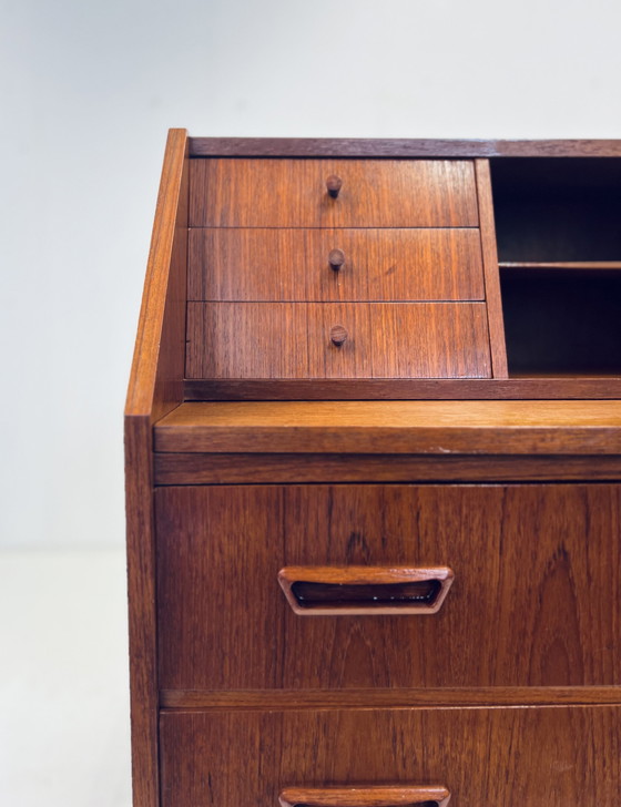 Image 1 of Deense secretaire