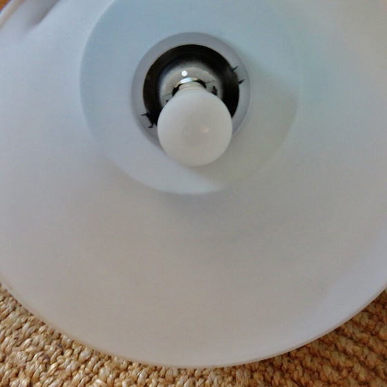 Image 1 of Set van 3 vintage cilindervormige witte hars hanglampen, Frankrijk 1970