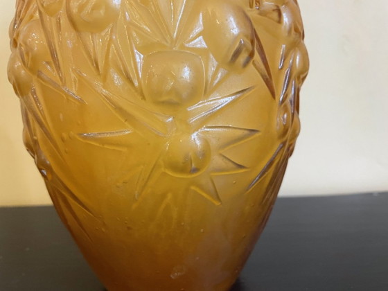 Image 1 of Vaas Art Deco 1930 Amber Kleur Frans