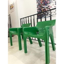 Paar vintage Gaudi stoelen in stevig groen plastic van Vico Magistretti, Italië