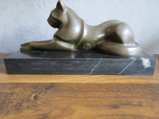 Bronzen Rustende Leeuwin,Artdeco