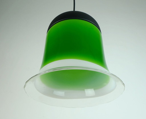 Hanglamp Peill & Putzler uit het midden van de 20e eeuw, jaren 70, met een kap van groen, wit en helder glas, model AH 191