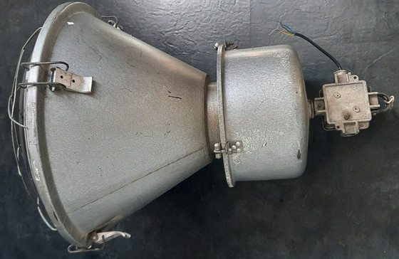 Image 1 of Zaklady Metalowe fabriekslamp