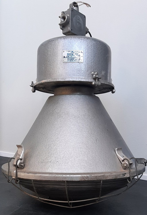 Zaklady Metalowe fabriekslamp