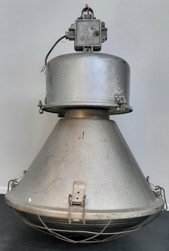 Image 1 of Zaklady Metalowe fabriekslamp