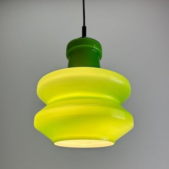 Image 1 of Peill en Putzler Hanglamp - Zeldzaam Groen Glas - 1960