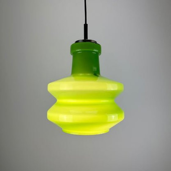 Image 1 of Peill en Putzler Hanglamp - Zeldzaam Groen Glas - 1960