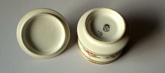 Image 1 of Bonbonnière Pk Königzelt uit de jaren 1940 - Porselein