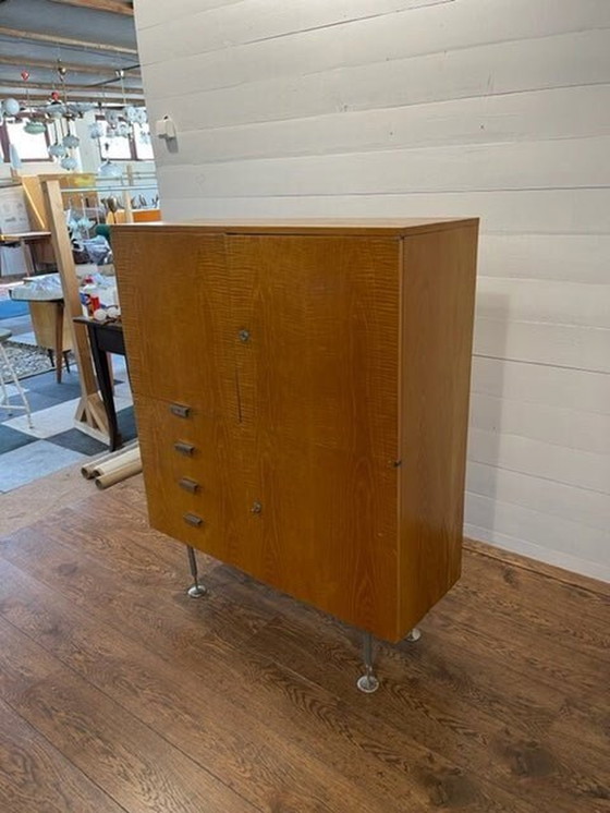 Image 1 of Vintage kast met 3 deuren en 4 lades Jitona