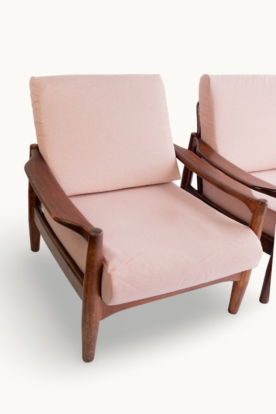 Image 1 of 2X Vintage Mid Century Modern Teakhouten Fauteuils Met Roze Bekleding