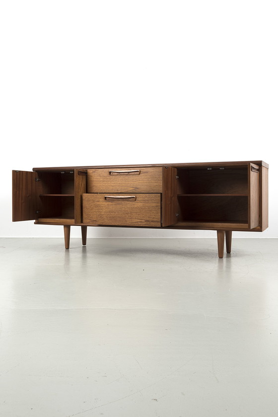 Image 1 of Vintage Meredew dressoir