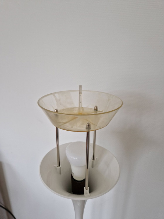 Image 1 of Panthella V. Panton Louis Poulsen vloerlamp