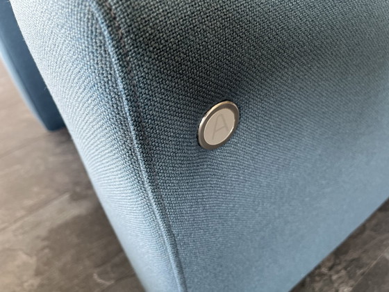 Image 1 of Artifort F691 fauteuil stoel blauw