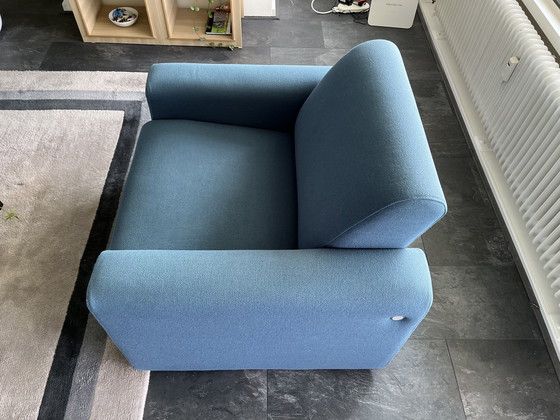 Image 1 of Artifort F691 fauteuil stoel blauw