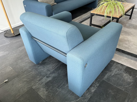 Image 1 of Artifort F691 fauteuil stoel blauw