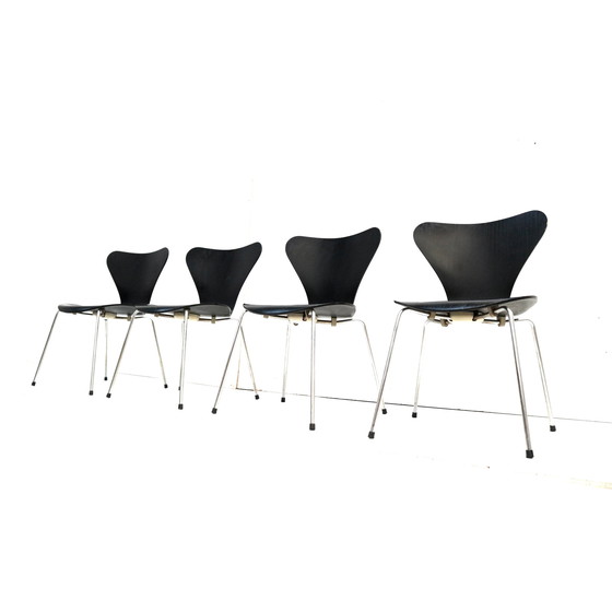 Image 1 of Set van 4 vlinderstoelen van Arne Jacobsen voor Fritz Hansen