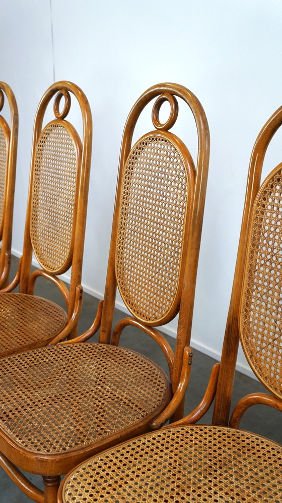 Image 1 of 6 x hoge vintage lichtbruine bentwood Thonet stoel model “lange Jan/ Long John”