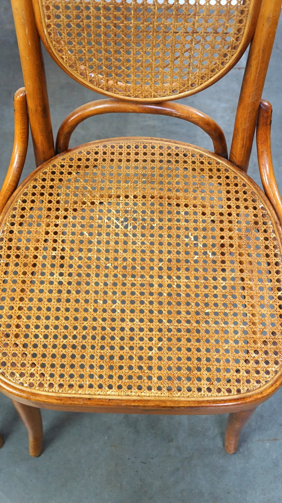 Image 1 of 6 x hoge vintage lichtbruine bentwood Thonet stoel model “lange Jan/ Long John”