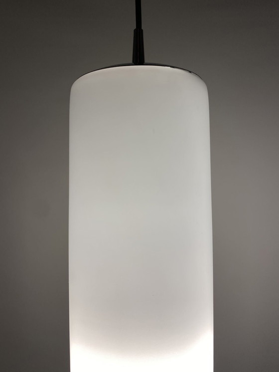 Image 1 of Enorme Zeldzame Mat Wit Glazen Hanglamp Van Peill En Putzler Xl 1960