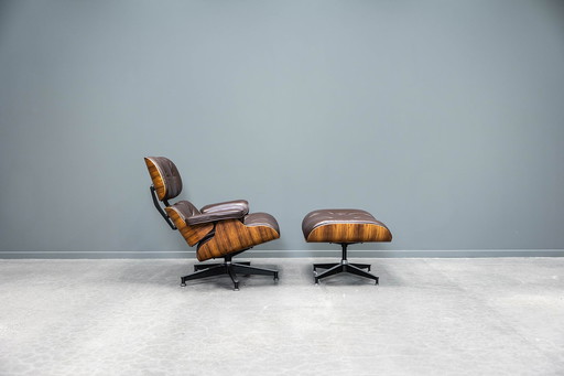 Eames fauteuil + poef