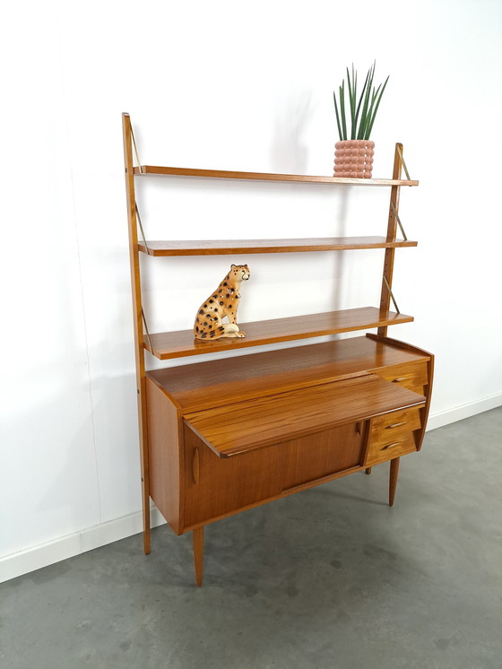 Image 1 of Scandinavisch Teak Wandmeubel Met Planken, Lade En Bureau