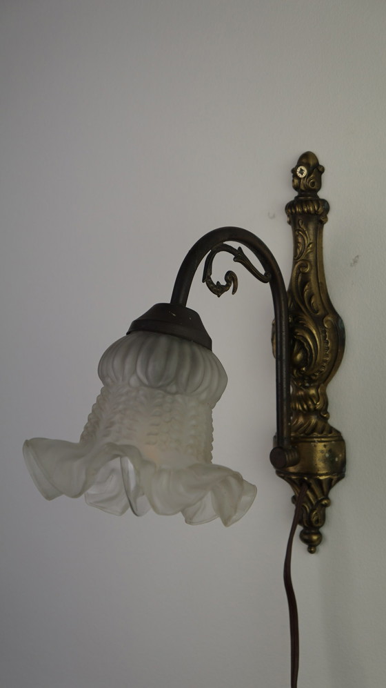 Image 1 of Vintage wandlamp bloem design melkglas art nouveau stijl