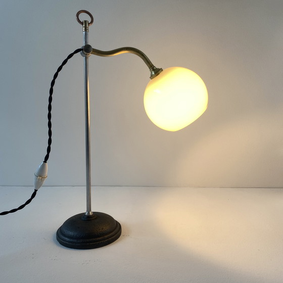 Image 1 of Antieke Opklapbare Lamp & Vintage Opaline