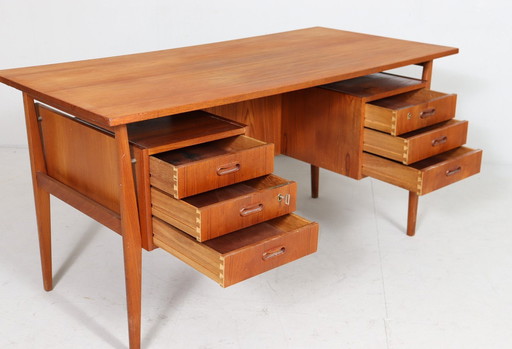 Teakhouten bureau voor Møbelfabrikken Toften, Denemarken, jaren 1960