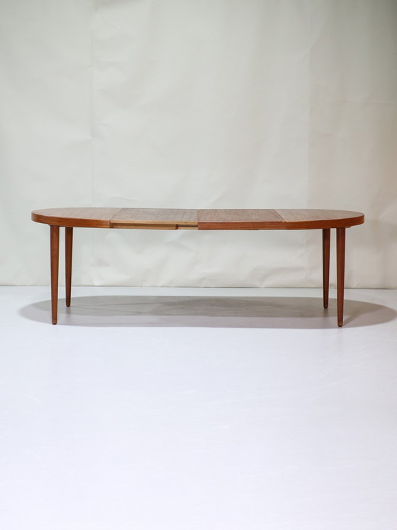 Image 1 of Ronde Eettafel Uitschuifbaar Deens in de stijl van Kai Kristiansen