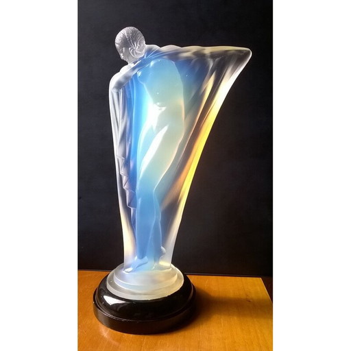 Vintage gedrapeerde naaktmascotte in opalescent glas van Edmond Etling, Frankrijk 1920