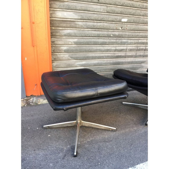 Image 1 of Vintage fauteuil en zwart leren voetenbank 1970
