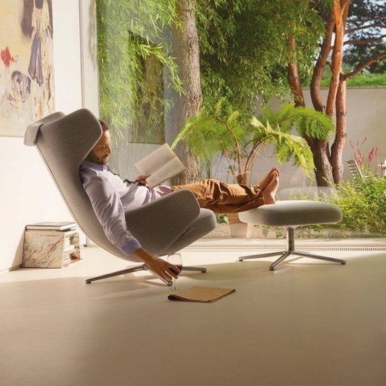 Image 1 of Vitra Grand Repos + Ottoman Stof Kvadrat Hallingdal Showmodel 