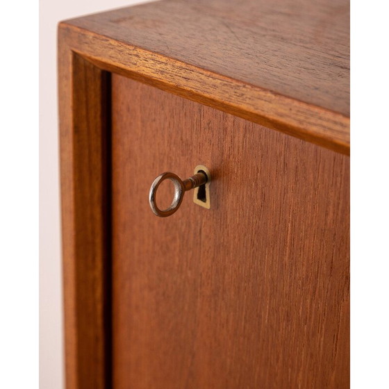 Image 1 of Vintage teakhouten dressoir met drie schuifdeuren, 1970