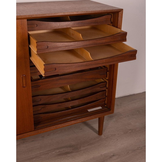 Image 1 of Vintage teakhouten dressoir met drie schuifdeuren, 1970