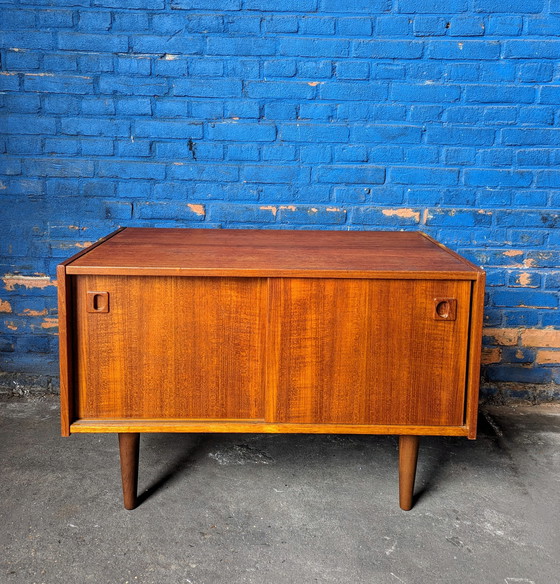 Image 1 of Vintage dressoir