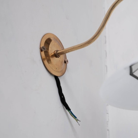 Image 1 of Vintage opaline, messing en reflecterend glazen wandlampen, Holland 1950