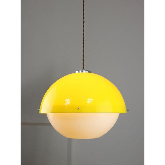 Image 1 of Vintage Space Age hanglamp van geel plexiglas, 1970